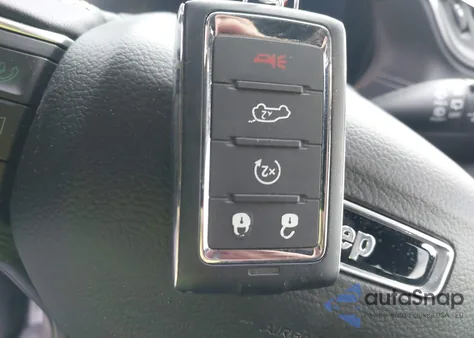 2024 Jeep Grand Cherokee Laredo 4X4 z USA, uszkodzony, nr VIN 1C4RJHAGXRC176984